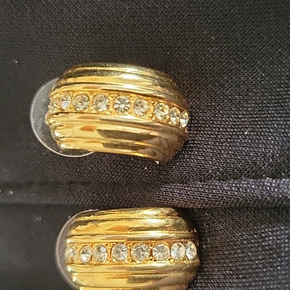 Elegant Gold  Women's Earrings